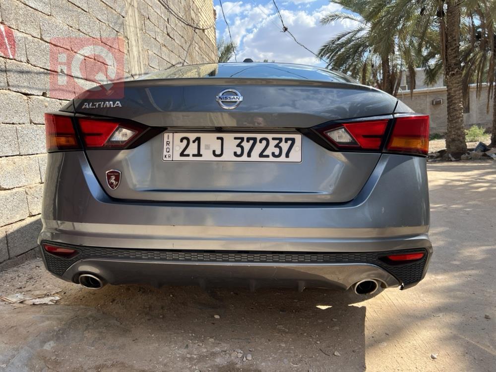 نیسان ئەلتیما